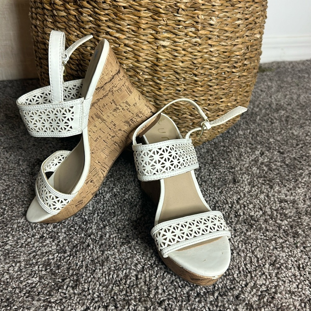 White wedges